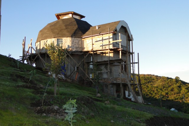 Casa GREB en Argentina con domo geodésico