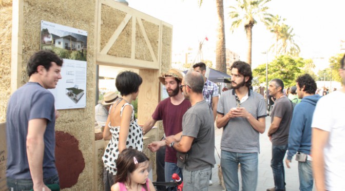 Gran interés por la Bioconstrucción con Paja en la Feria Alternativa de Valencia